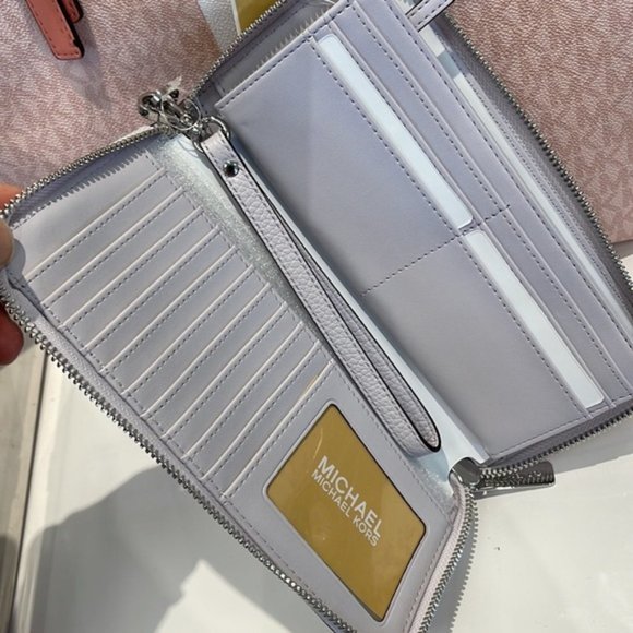 Michael Kors Jet Set Travel Large Travel Continental Wallet Leather Wristlet - Picture 9 of 16